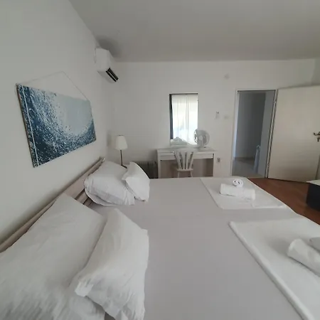 Sea Land 1 Apartman *