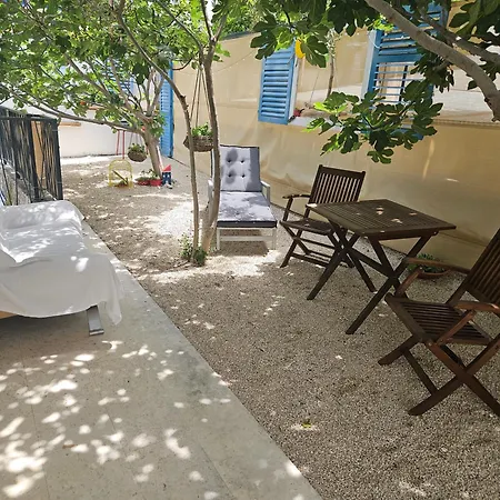 Sea Land 1 * טרוגיר