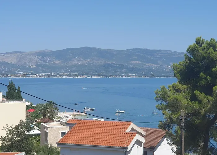 Sea Land 1 Trogir