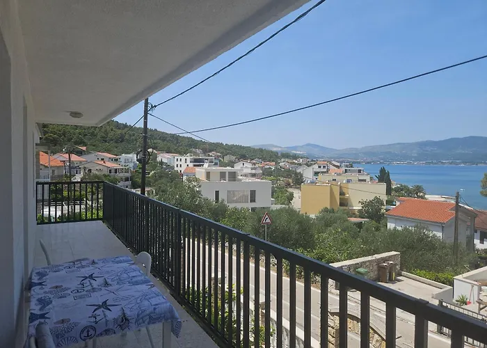 Sea Land 1 Trogir
