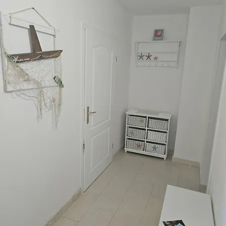 Sea Land 1 * Trogir